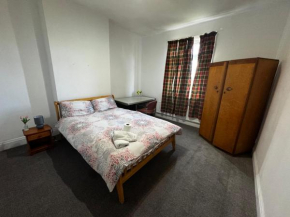 Double-Bedroom in the Heart of Salford Manchester Perfect for Short Stays
